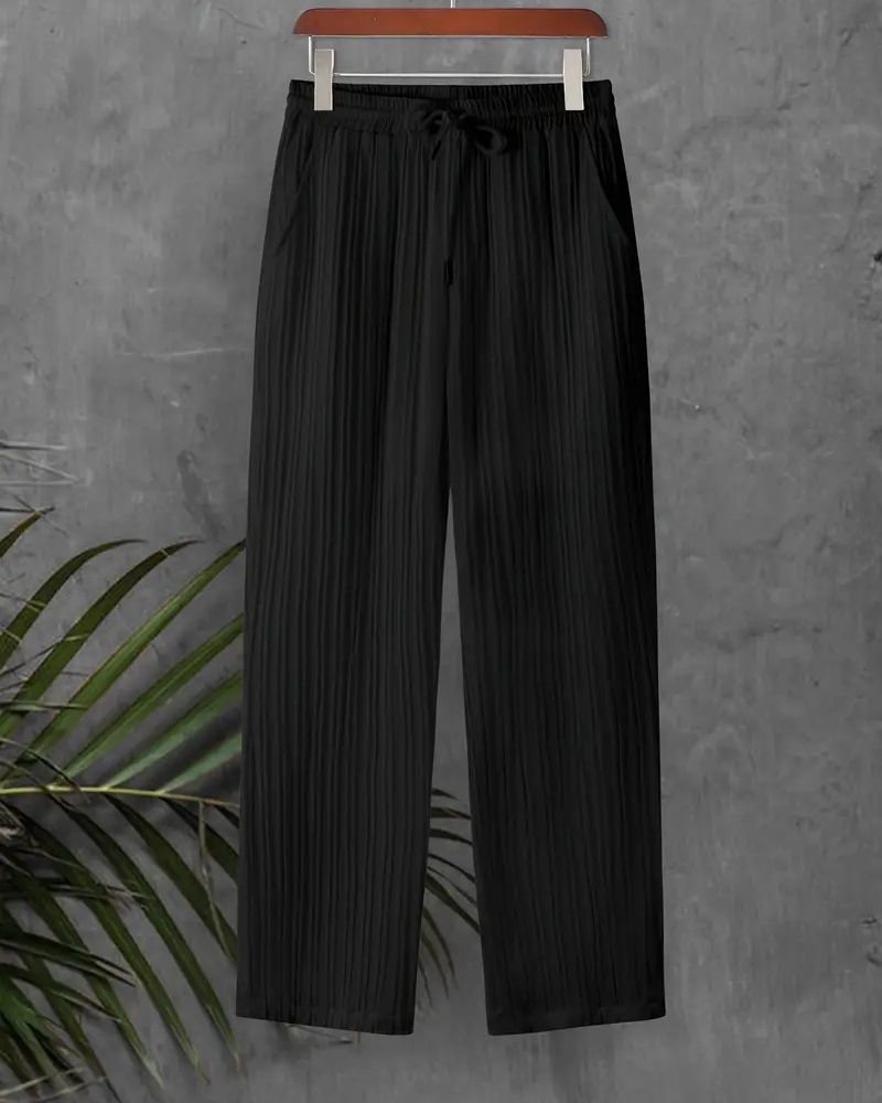 Men’s black pleated lounge pant